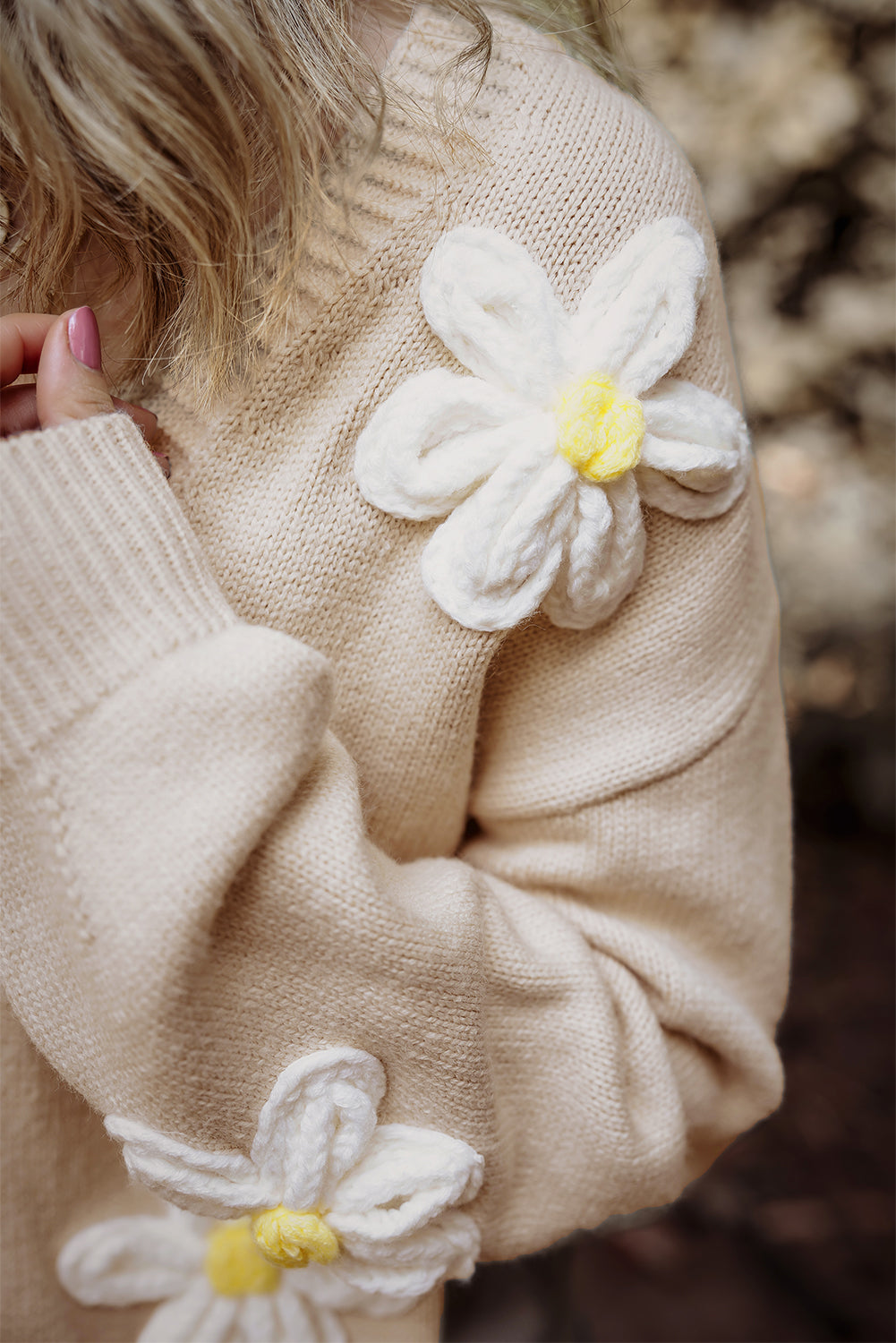 Cardigan élégant boutonné sur le devant a décor de fleurs