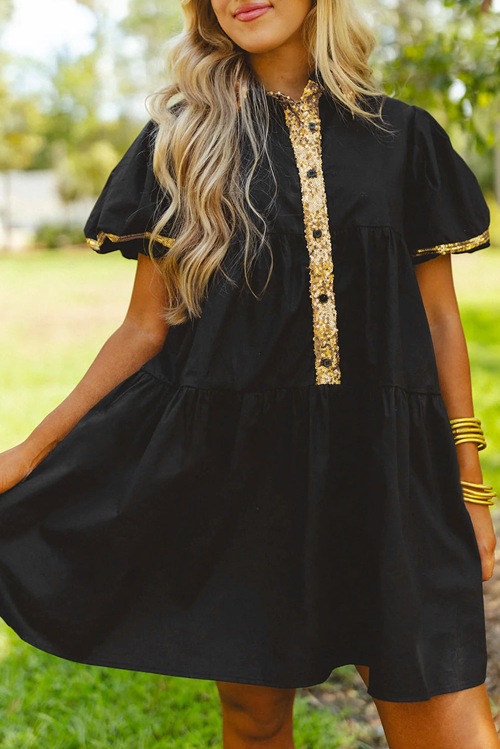 Robe chemise à manches bouffantes et bordure en sequins pour le jour du match
