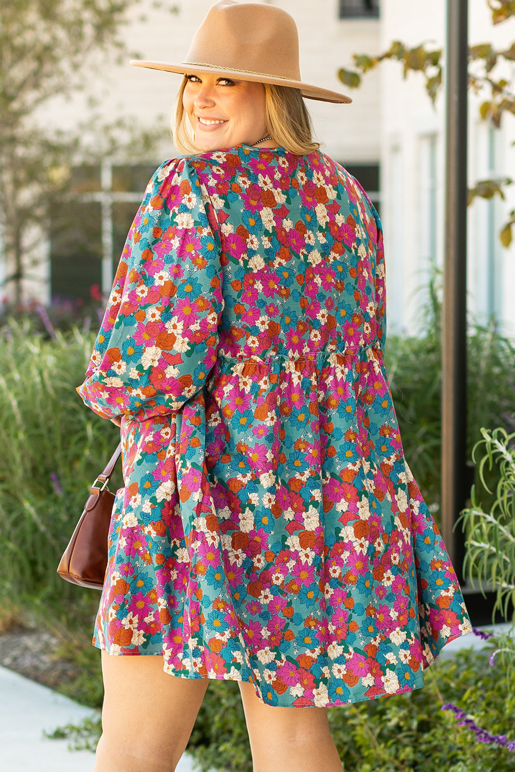 Mini-Robe Froncée a Volants et a Volants Imprimé Floral de Grande Taille