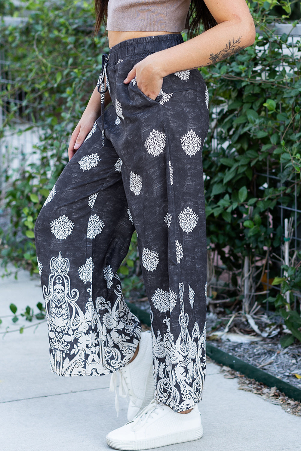 Pantalon large a taille avec cordon de serrage imprimé bohème