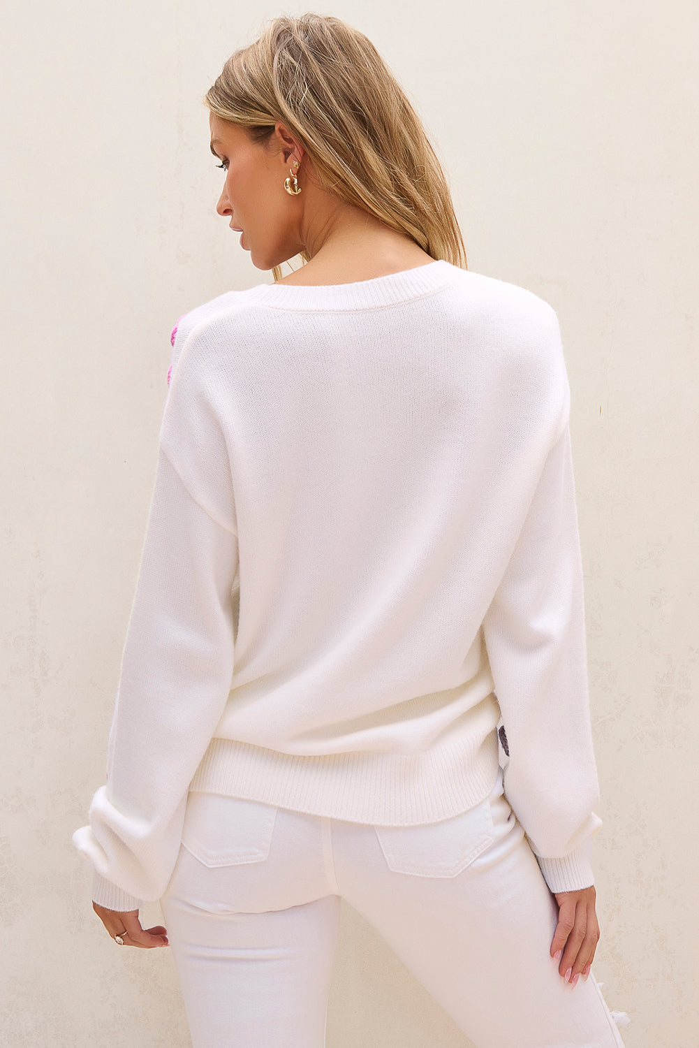 Pull en grosse maille au crochet floral