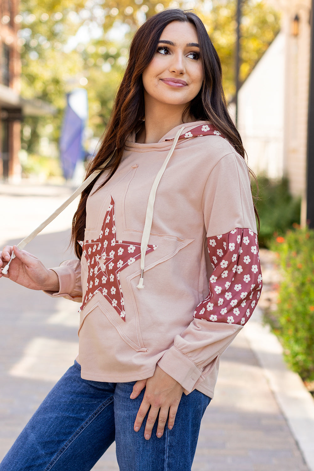 Sweat a capuche avec cordon de serrage a motif étoile et patchwork floral