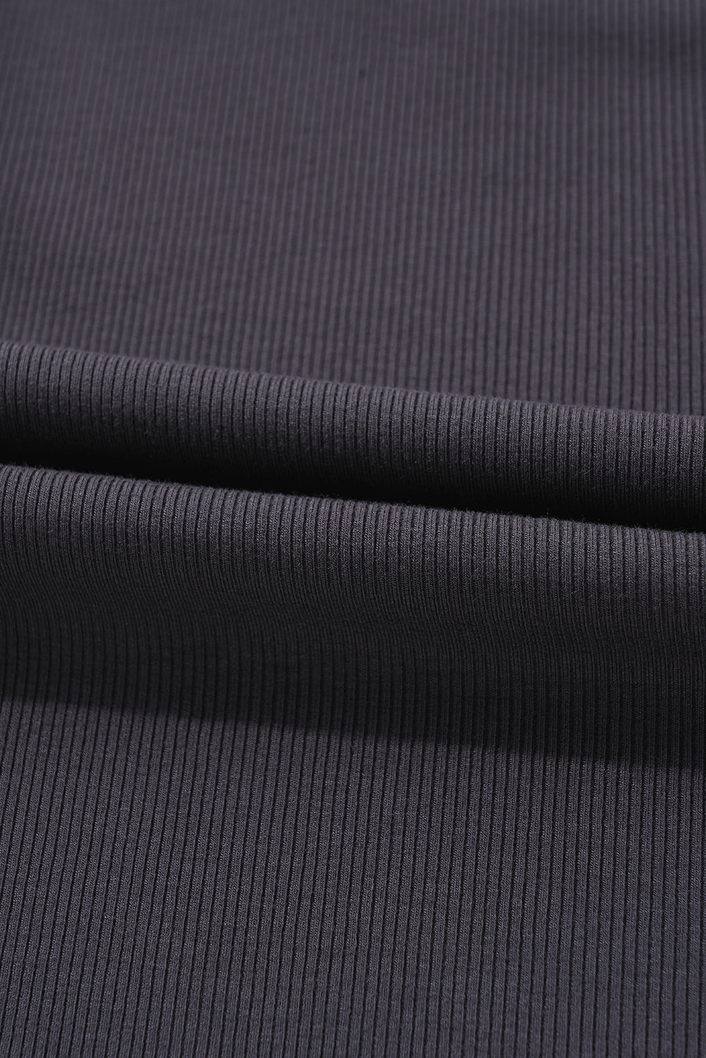 Débardeur slim en tricot côtelé à bords colorblock et col en U
