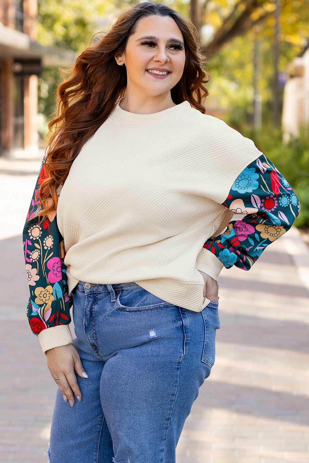 Haut Pull Texturé Floral a Manches Patchwork de Grande Taille