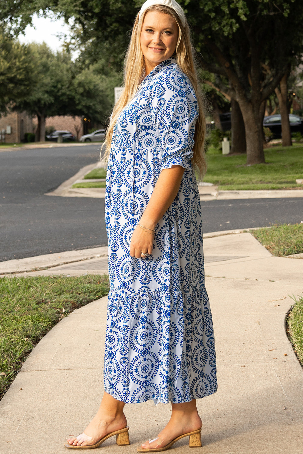 Robe longue a lacets et imprimé géométrique, col cranté, grande taille