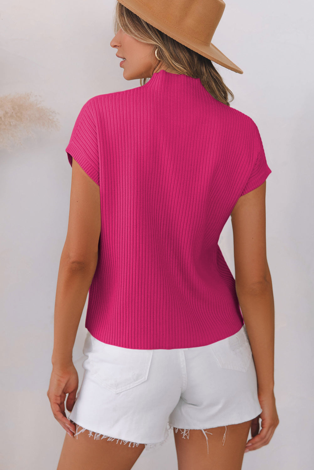 Pull a manches courtes en tricot côtelé avec poche plaquée