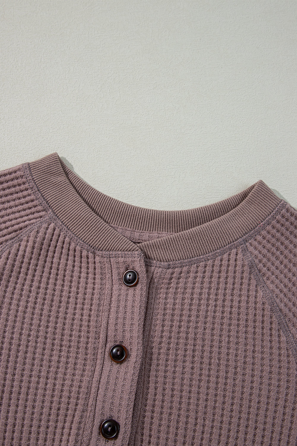 Haut Henley a manches longues en tricot texturé