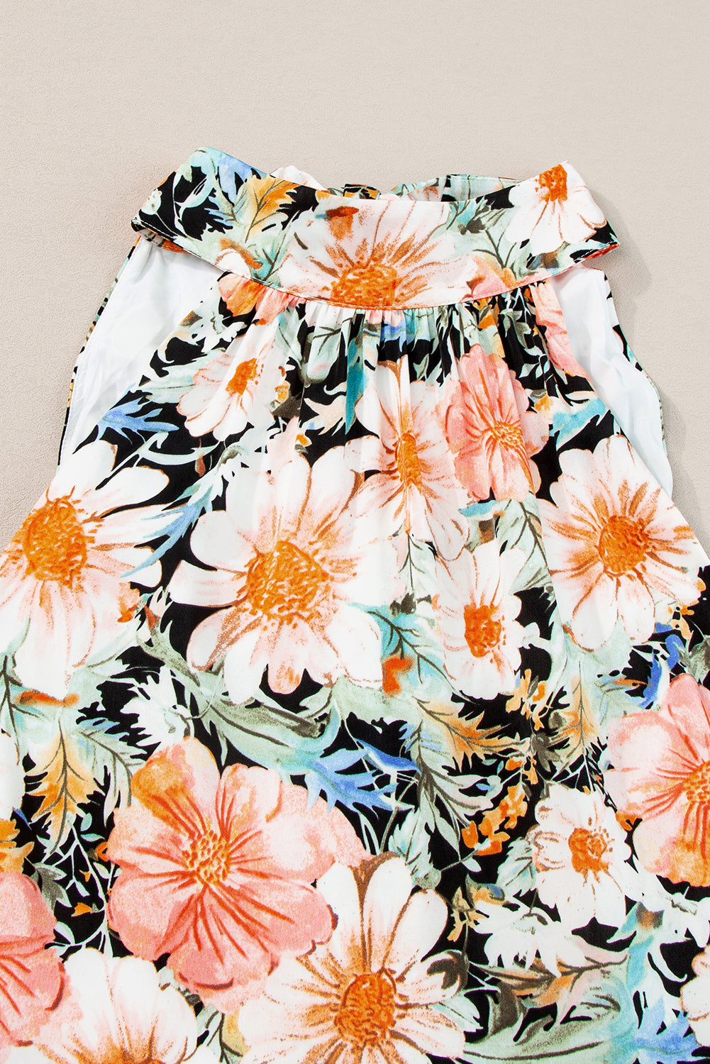 Robe longue bohème à imprimé floral nouée et à volants