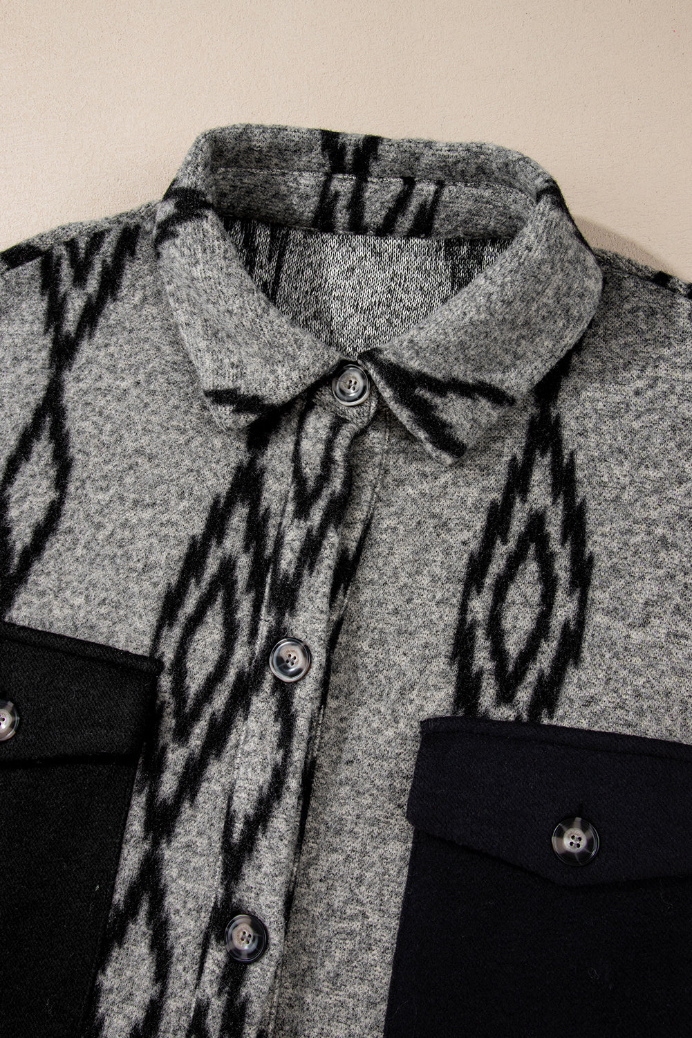 Veste ample avec poches poitrine contrastées aztèques