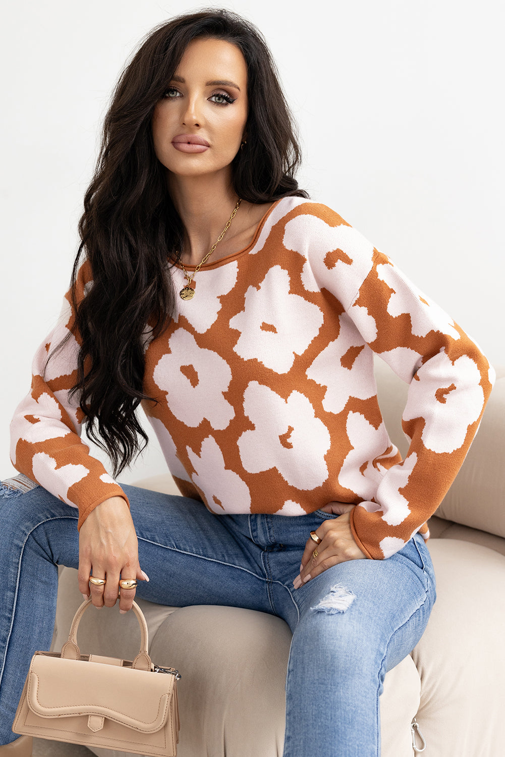 Pull ample a manches longues et col rond a motif floral