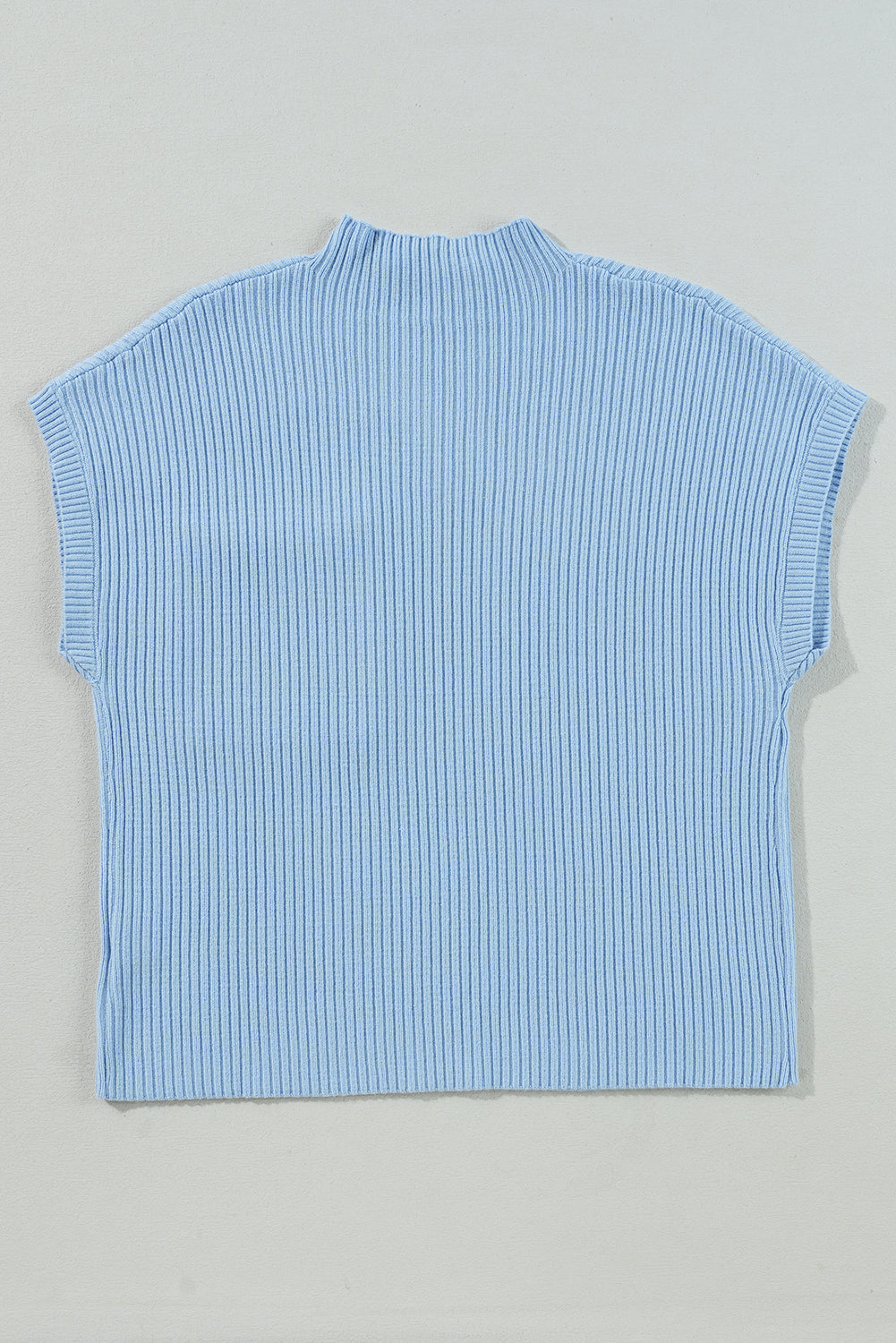 Pull a manches courtes en tricot côtelé avec poche plaquée