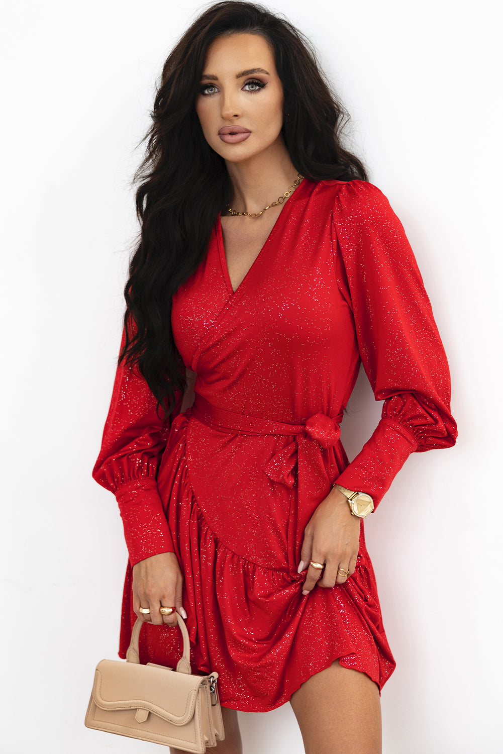 Mini-robe a volants et manches évêque boutonnées a col surplis