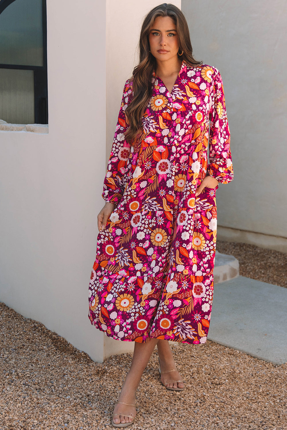 Robe longue fluide à col et volants
