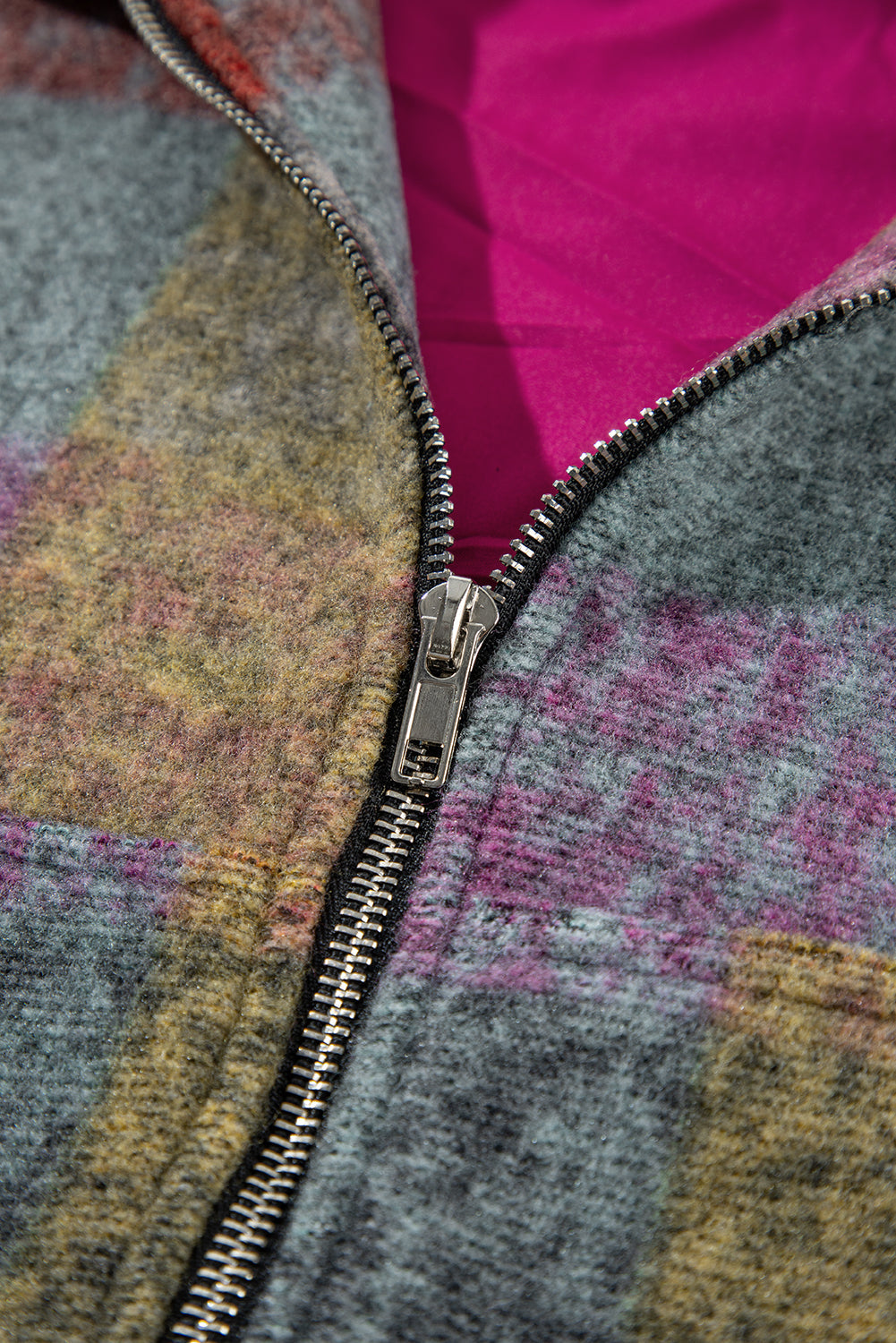 Gilet ample zippé a carreaux et poches latérales