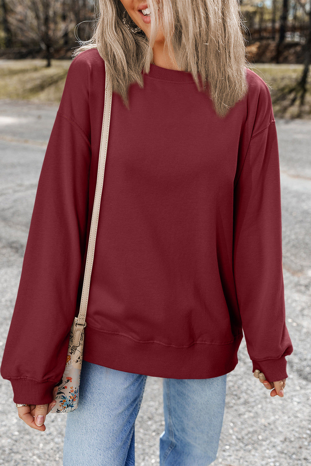 Sweat-shirt uni a col rond et épaules tombantes