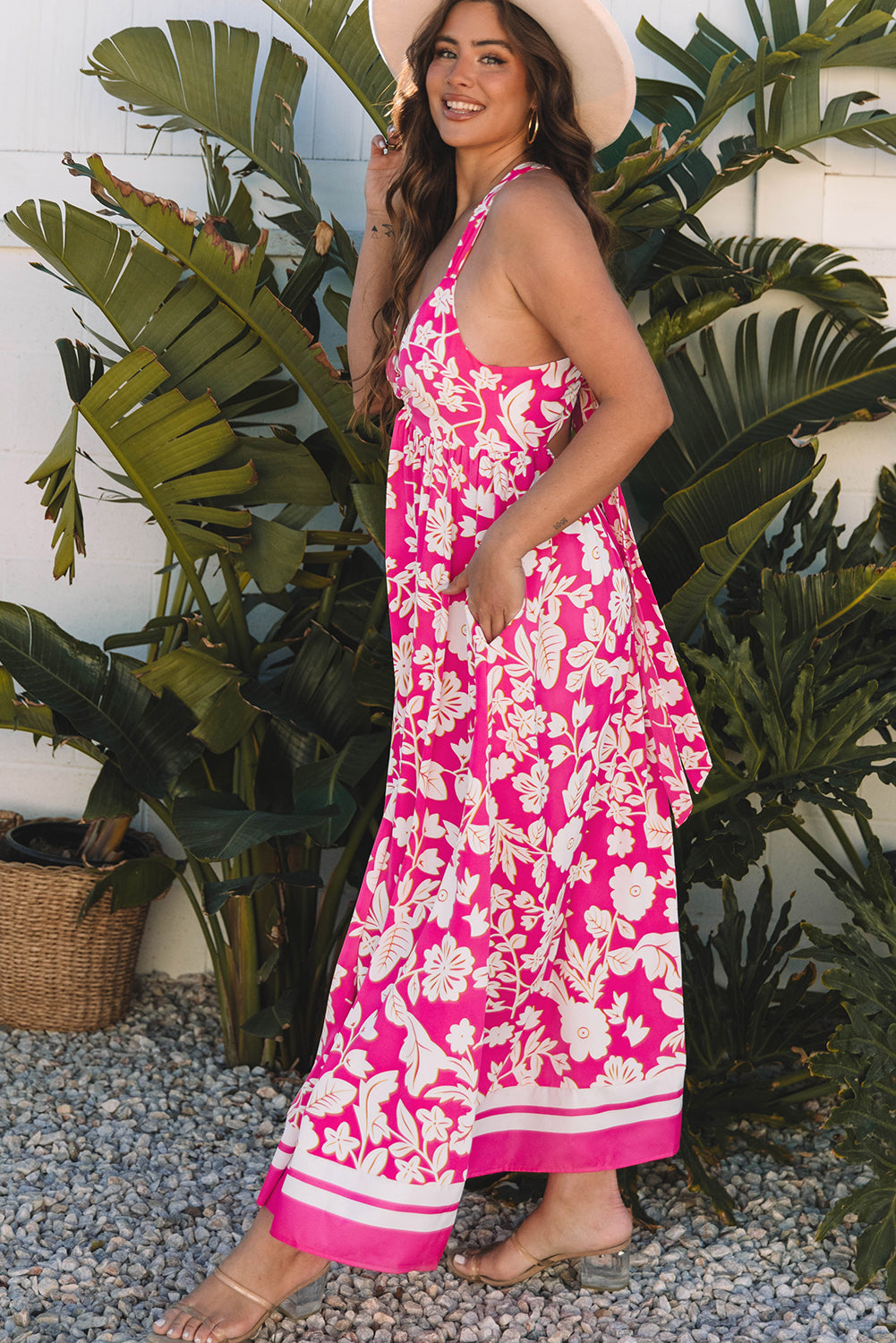 Robe longue à fleurs, col en V, dos nu et croisée