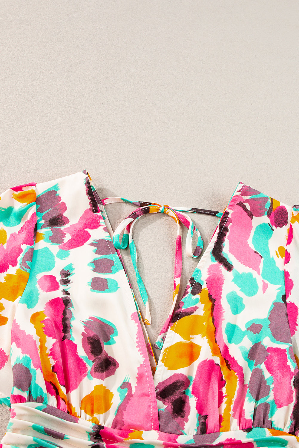 Robe longue bohème à imprimé tie-dye et col en V