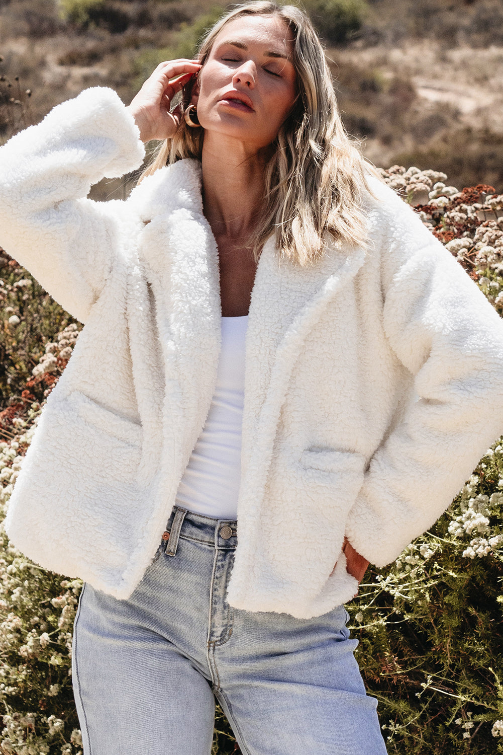 Veste a col a revers et poches boutonnées en fausse fourrure