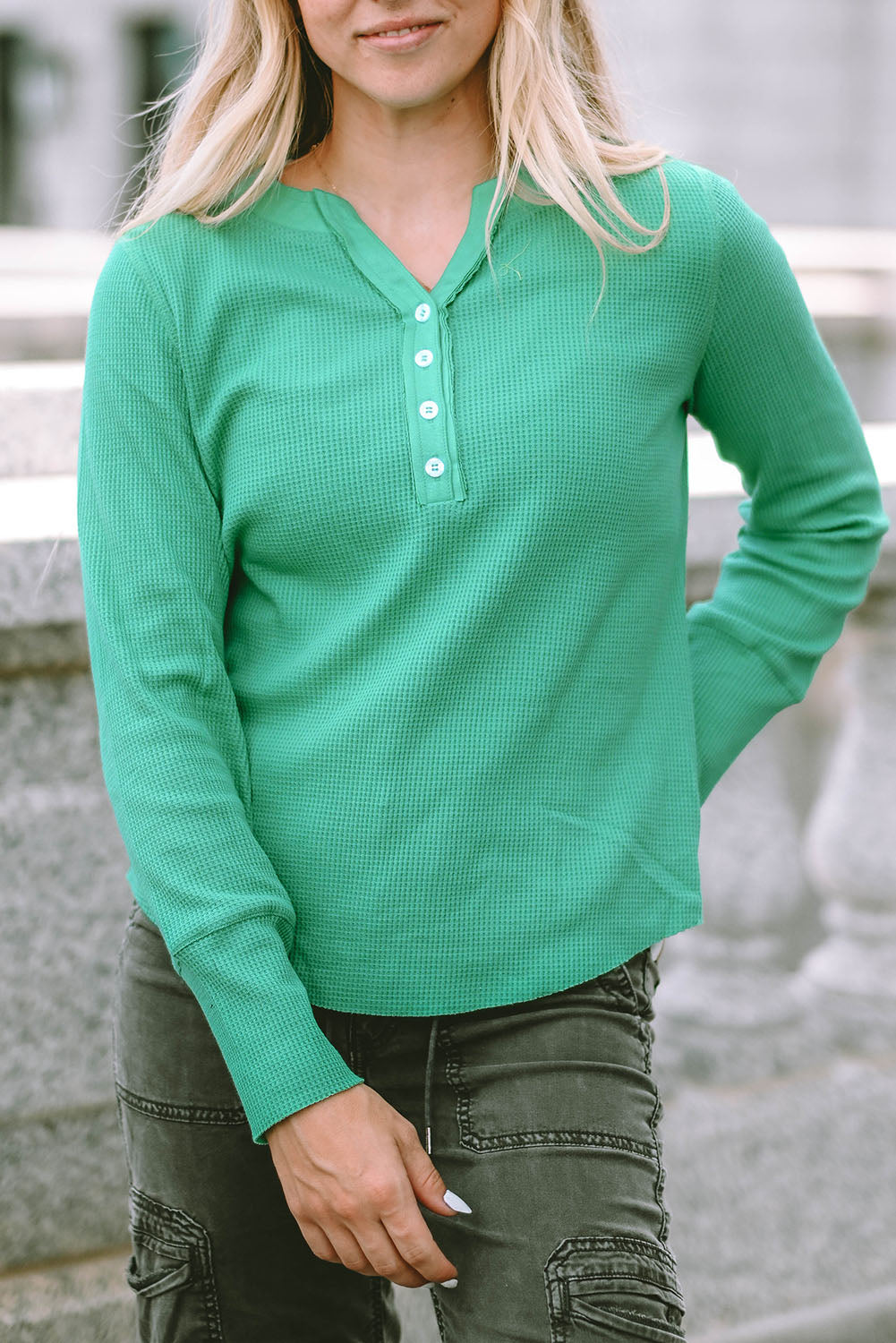 Haut Henley en tricot gaufré à encolure bordée