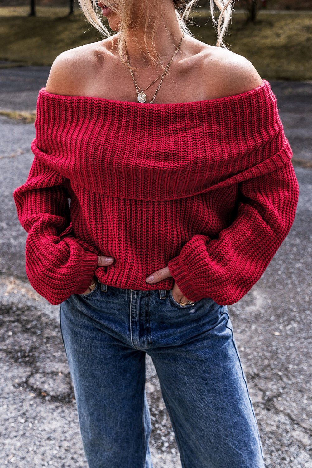 Pull en tricot a épaules dénudées