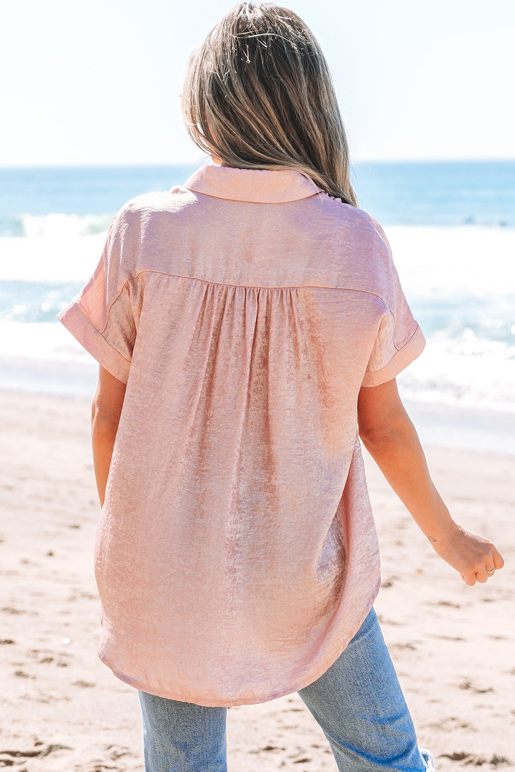 Chemise ample à manches courtes et boutons métalliques