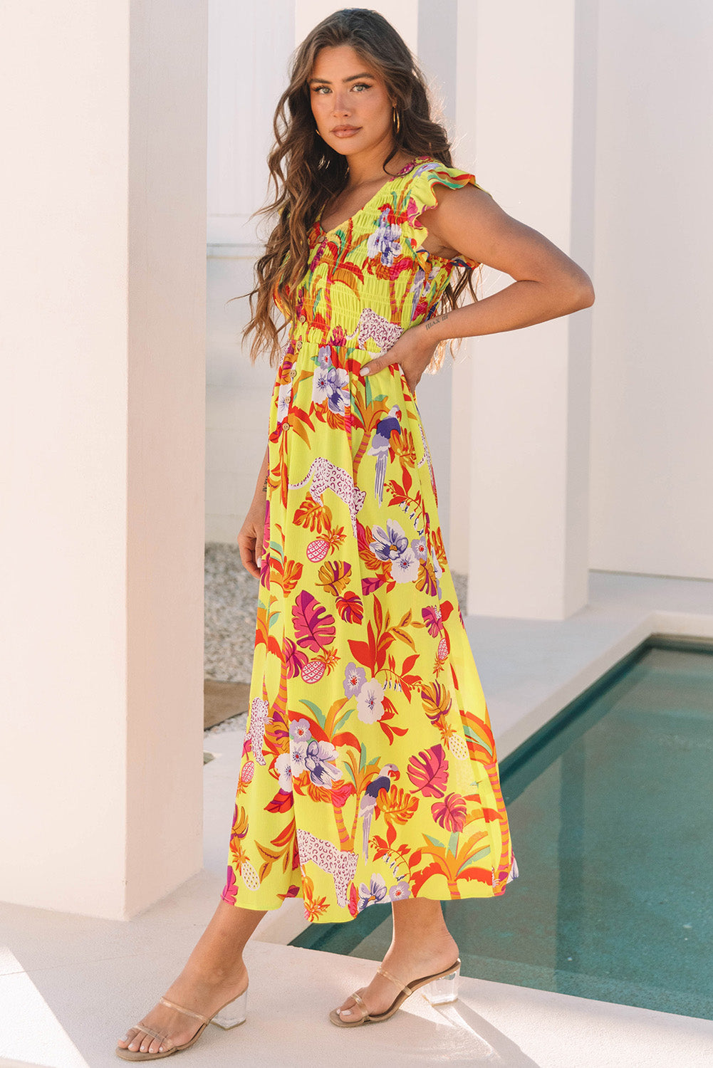 Robe longue à col en V et boutons froncés, imprimé guépard