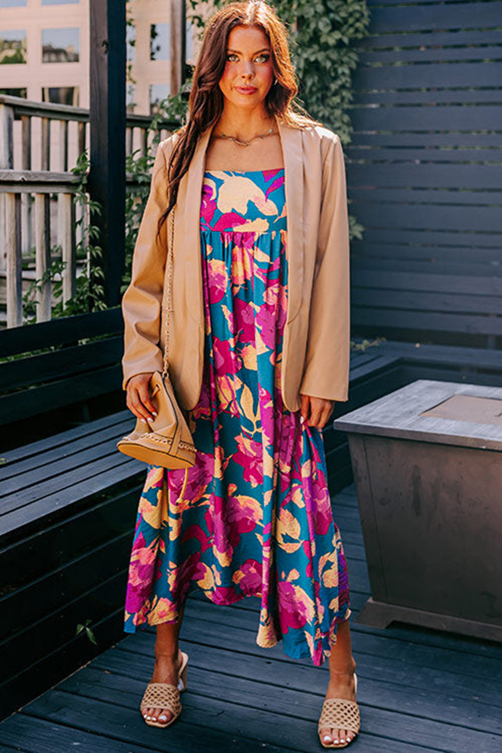 Robe longue évasée sans manches à taille haute et motif floral