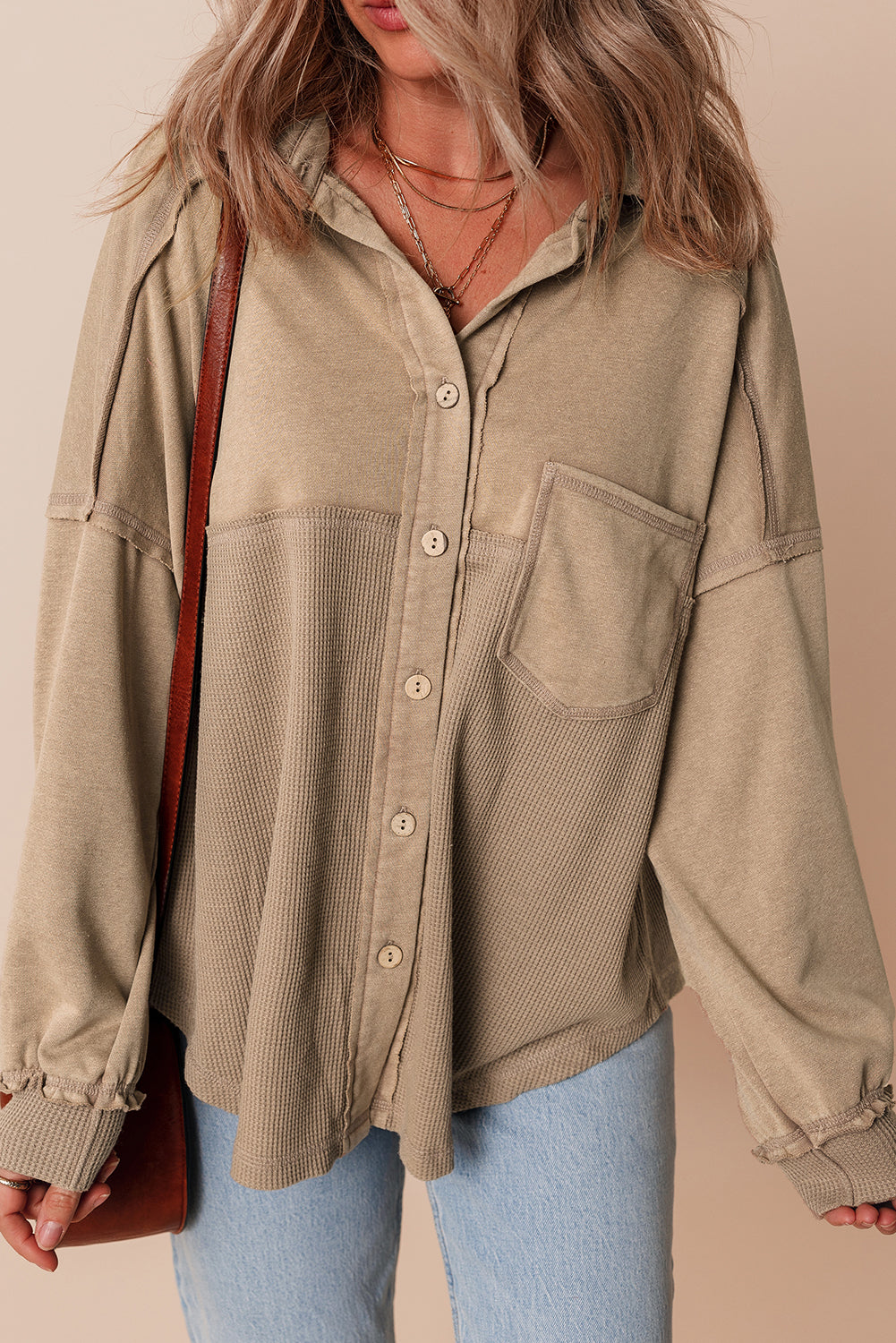 Veste ample texturée a délavage minéral et patchwork
