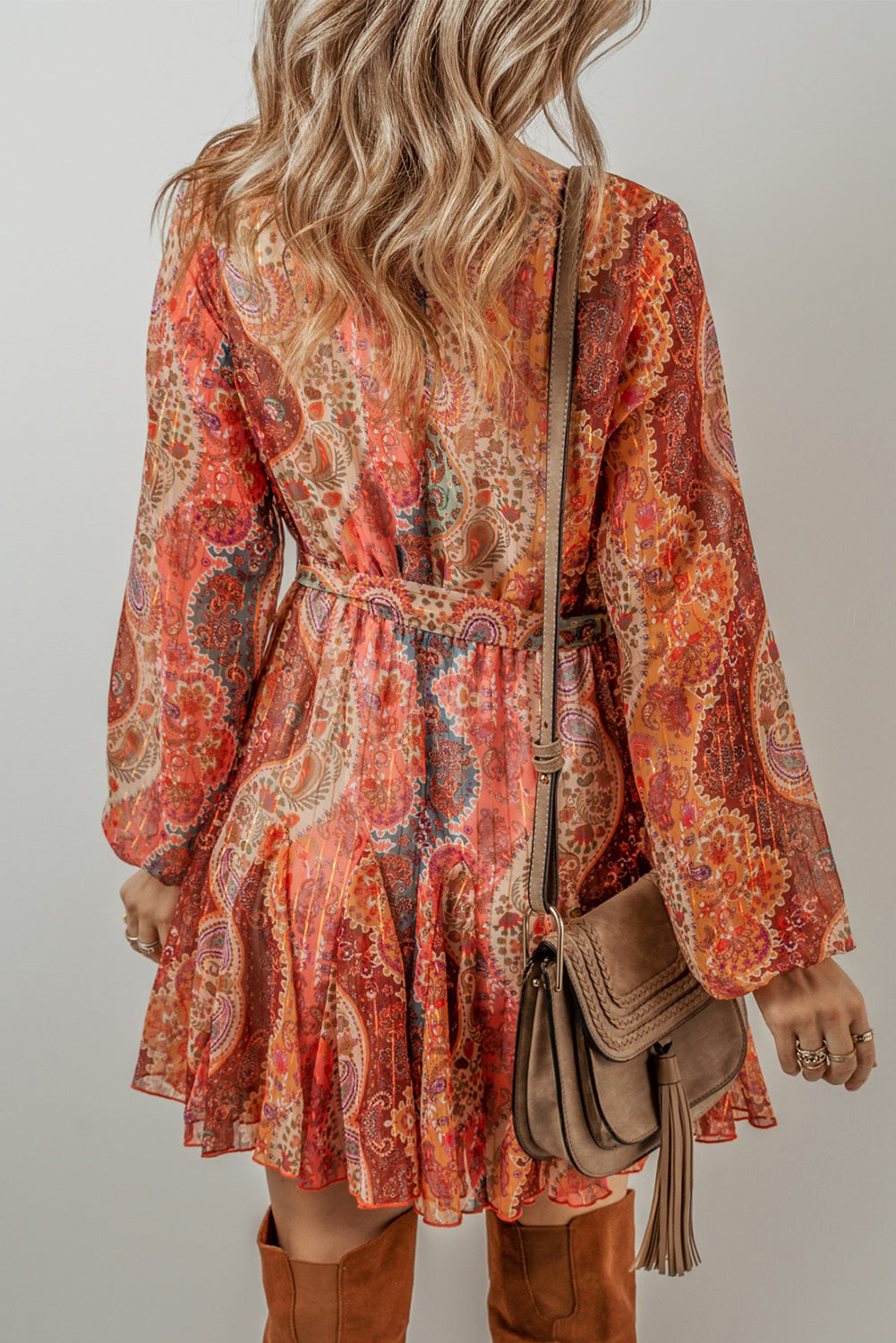 Mini-robe plissée à manches longues et imprimé cachemire style bohème avec ceinture