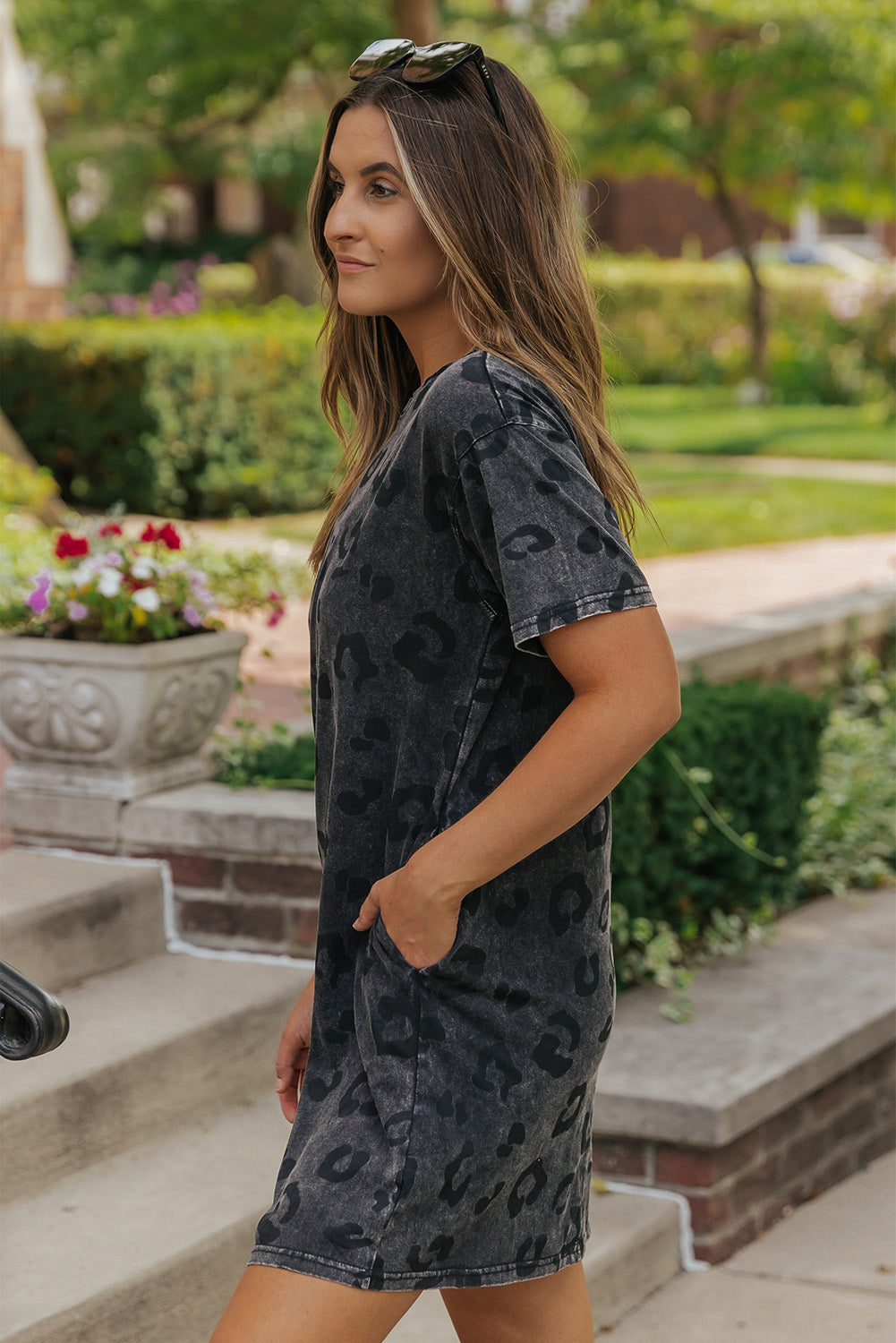 Robe t-shirt léopard délavée vintage avec poches