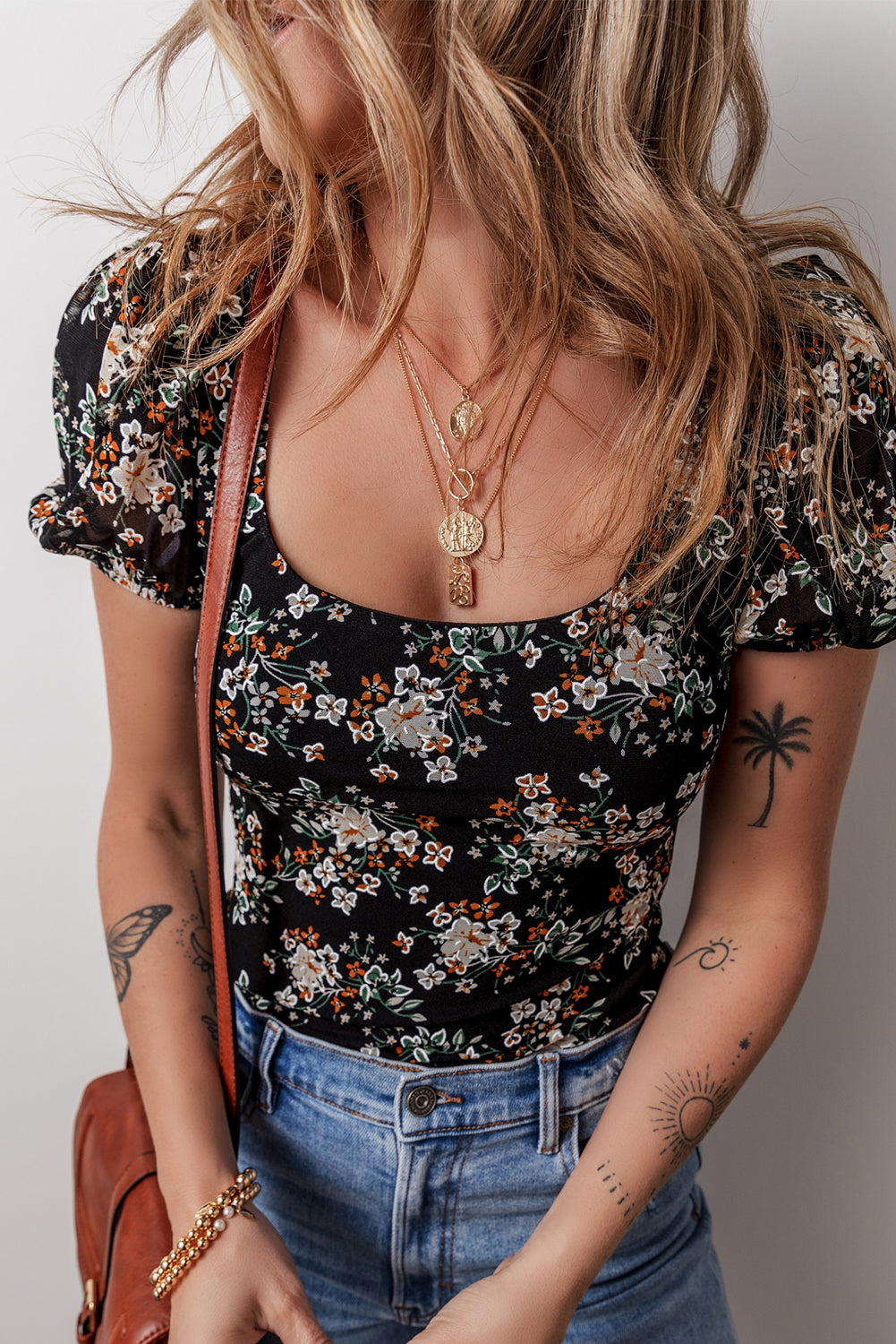 Body imprimé floral a manches courtes bouffantes et col en U