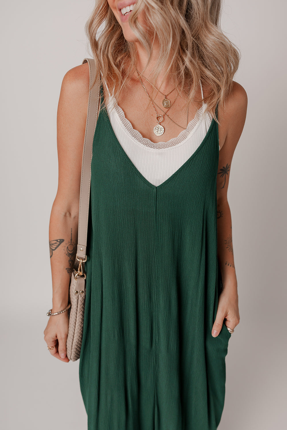 Robe longue ample à bretelles spaghetti et poches