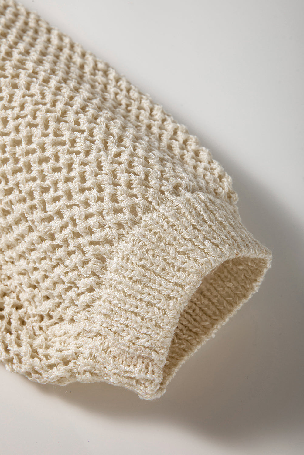 Pull a capuche avec poche kangourou ajourée et col en V
