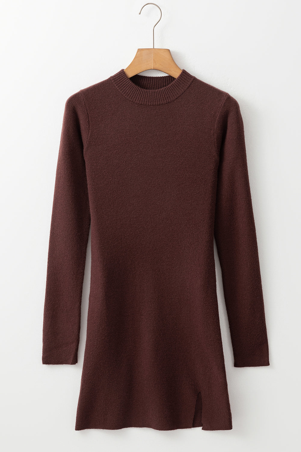 Robe pull coupe slim a col montant et fente latérale