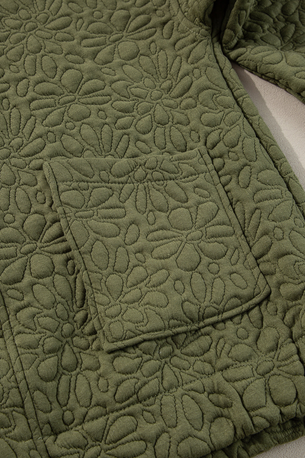 Veste matelassée a fleurs