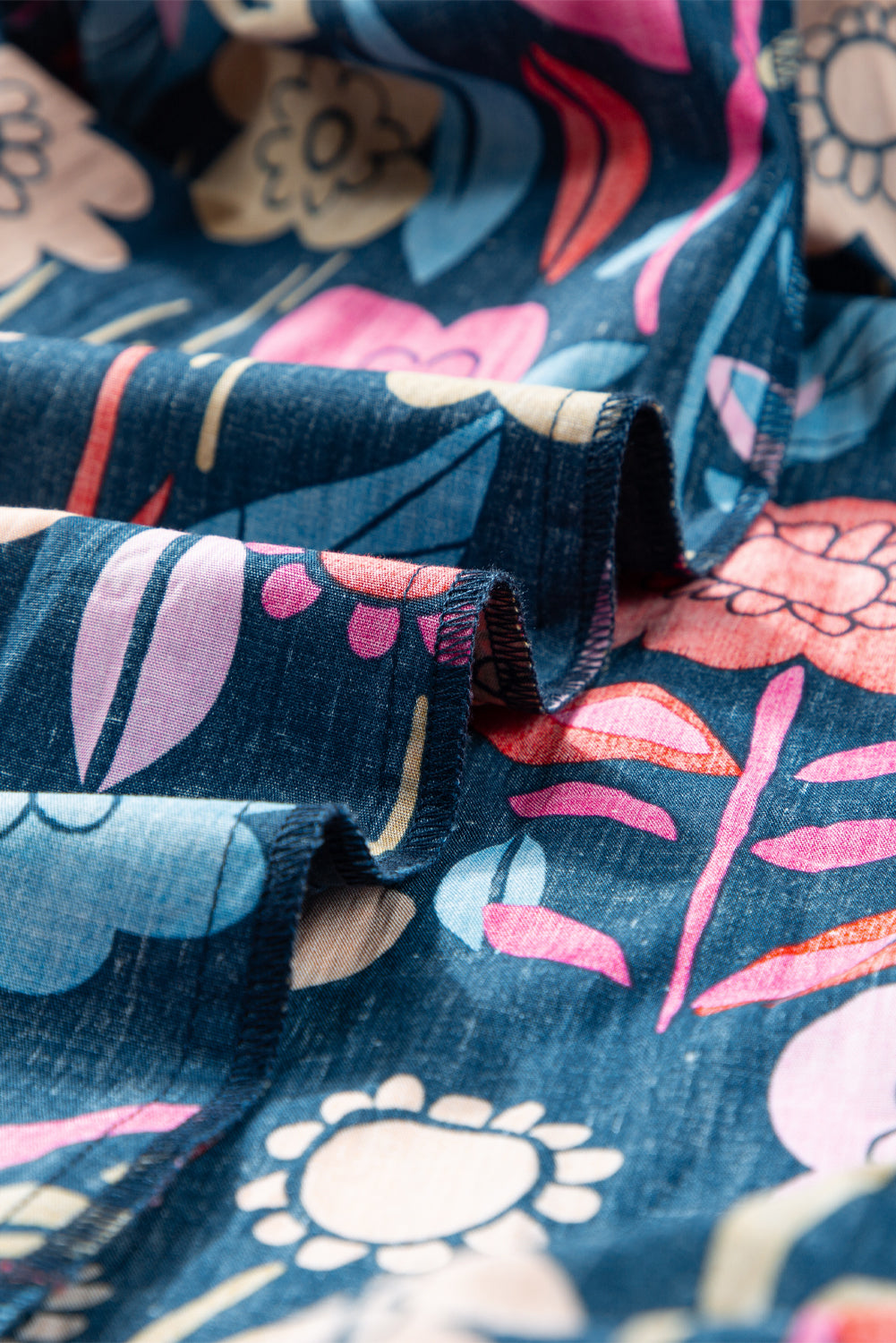 Robe longue rétro à imprimé floral et col fendu