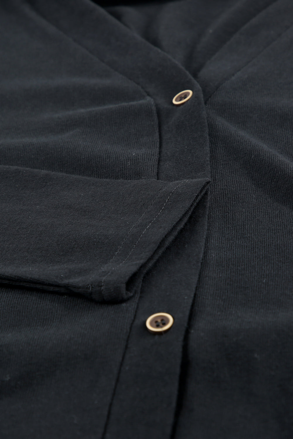Cardigan ouvert a boutons de couleur unie