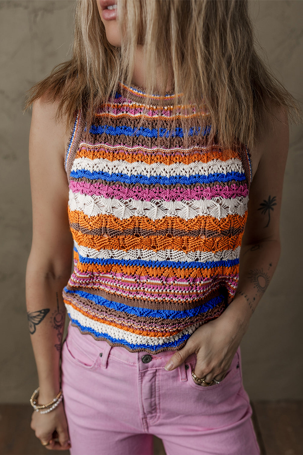 Gilet pull a col rond en tricot texturé rayé