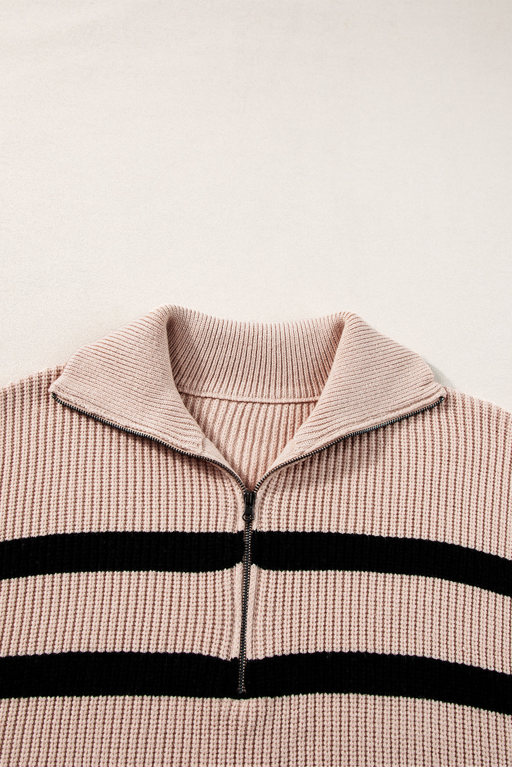 Pull a manches courtes et col zippé