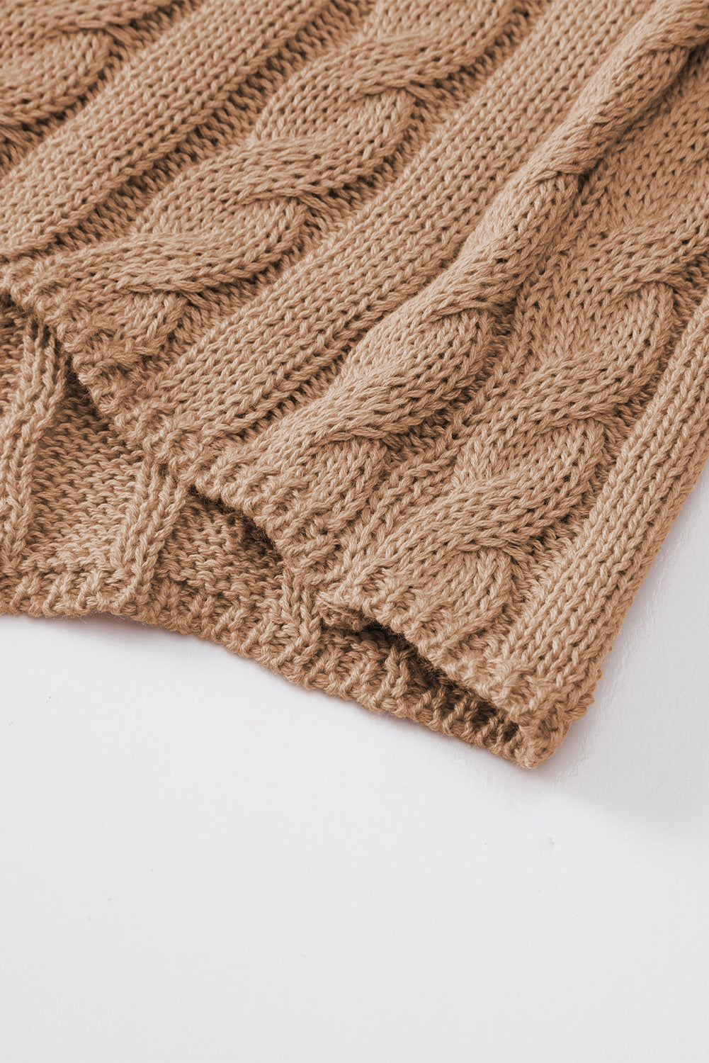 Pull a manches courtes en tricot torsadé a col rond