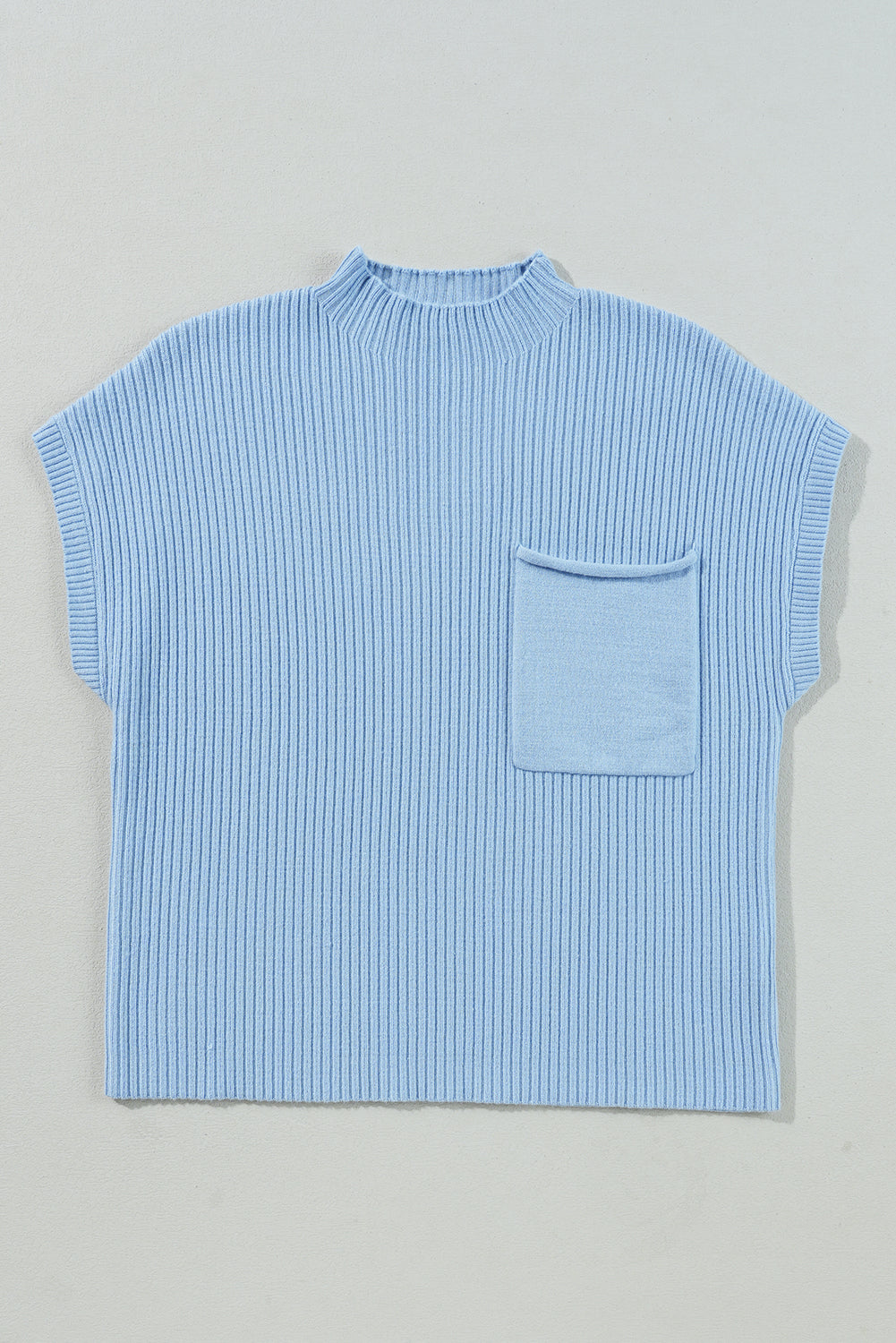 Pull a manches courtes en tricot côtelé avec poche plaquée