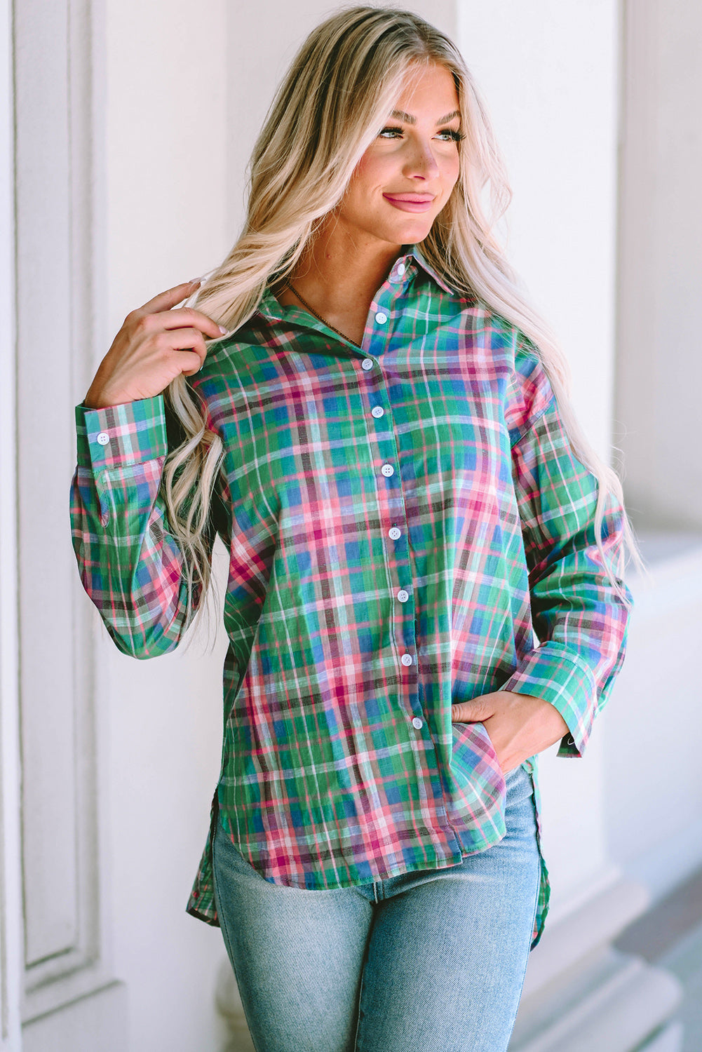 Chemise fendue boutonnée à manches longues et à carreaux