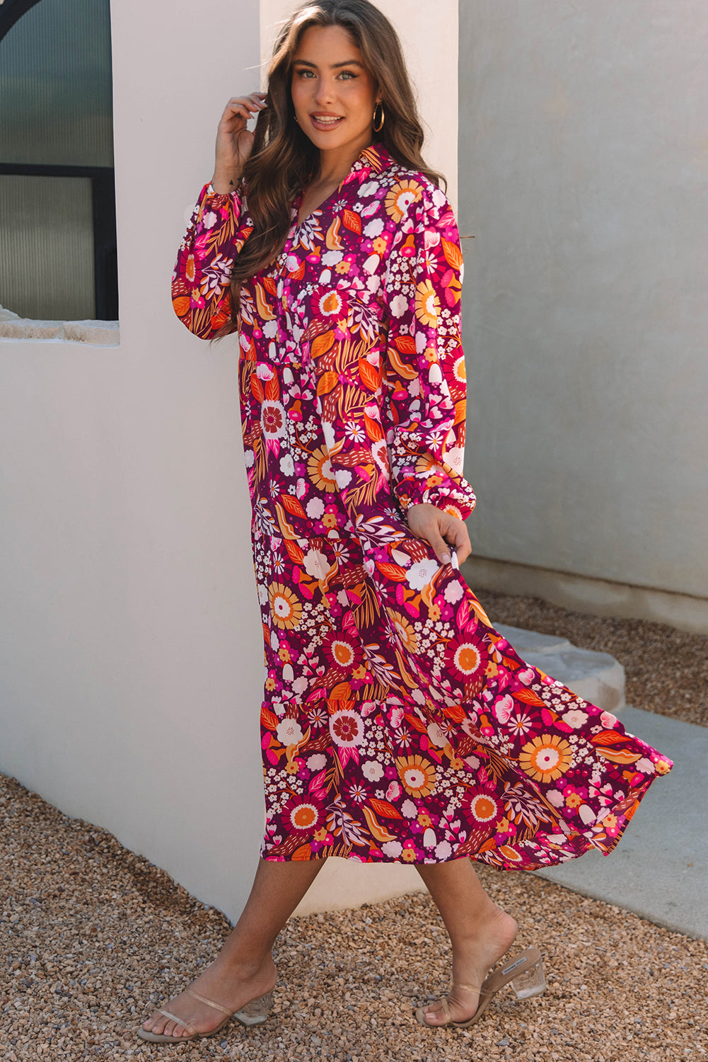 Robe longue fluide à col et volants