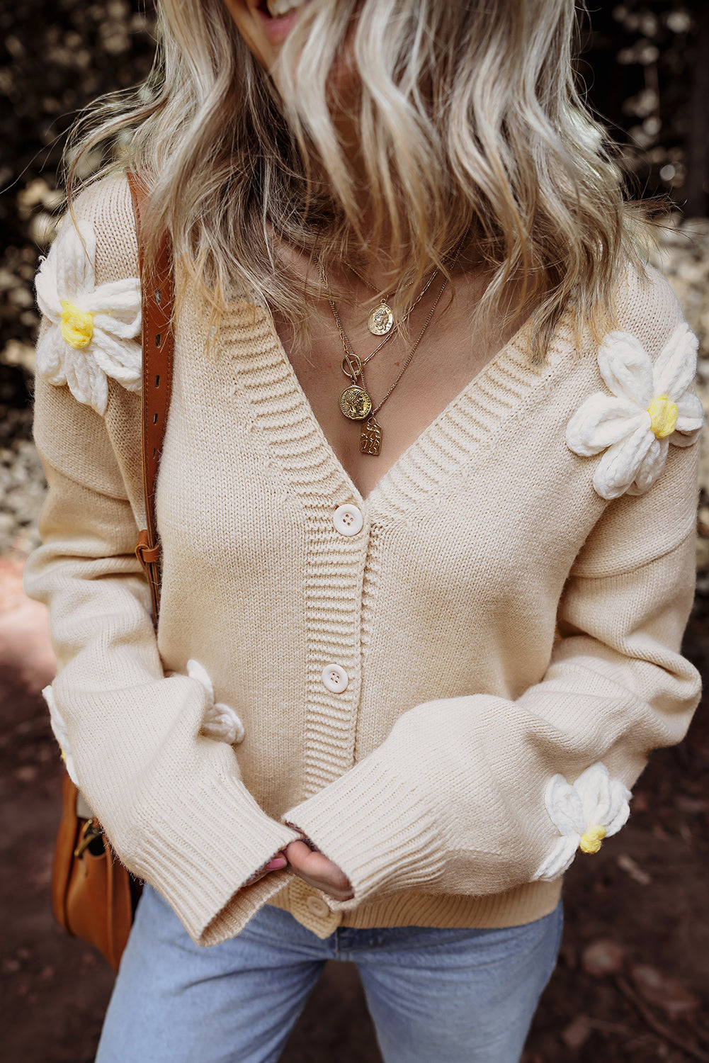 Cardigan élégant boutonné sur le devant a décor de fleurs