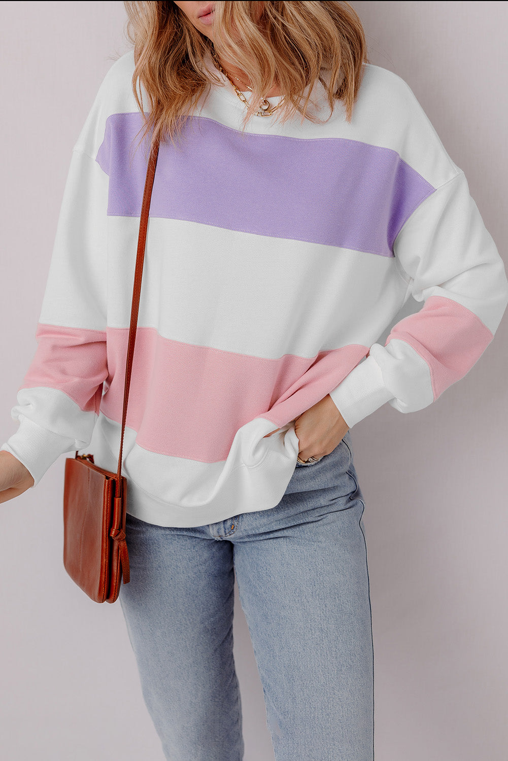 Sweat-shirt a col rond et épaules tombantes patchwork color block