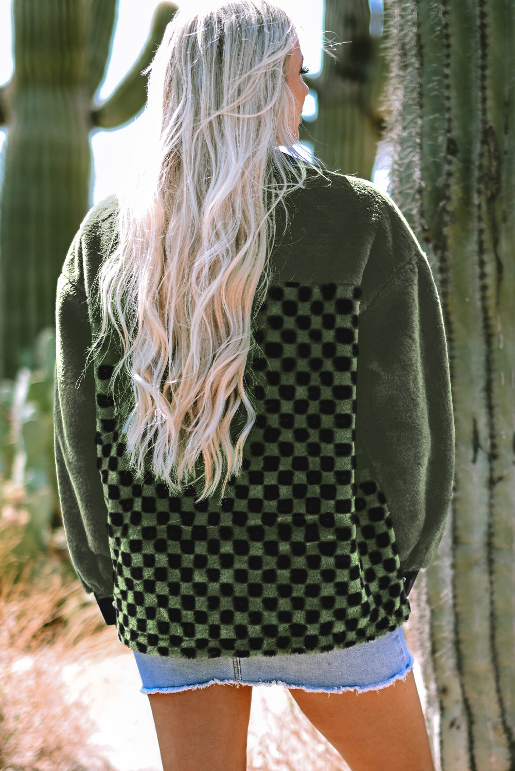 Veste en molleton a damier avec poche a rabat et boutons-pression