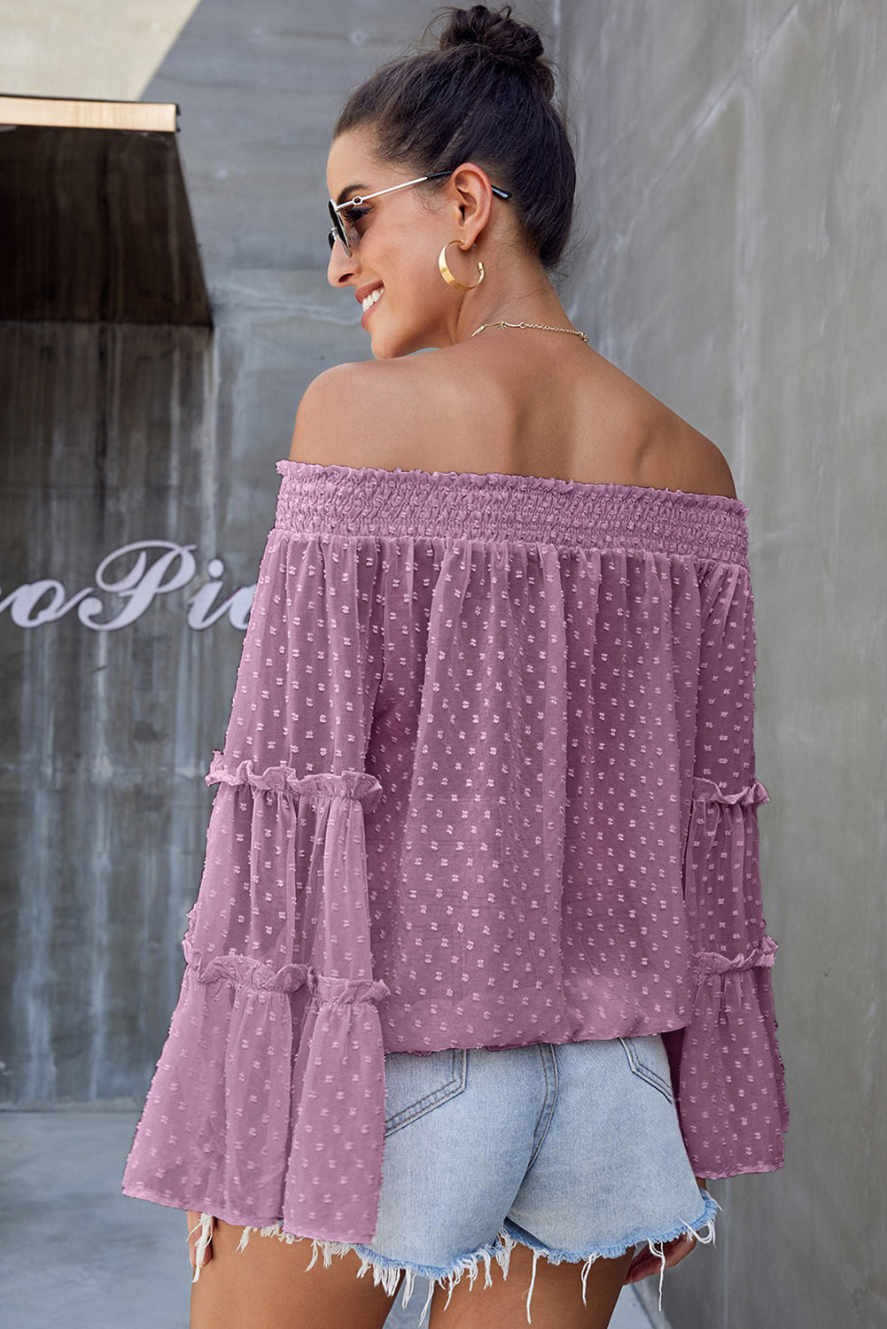 Blouse Chic a Pois Suisse Mauve Manches Flare Epaule Denudee