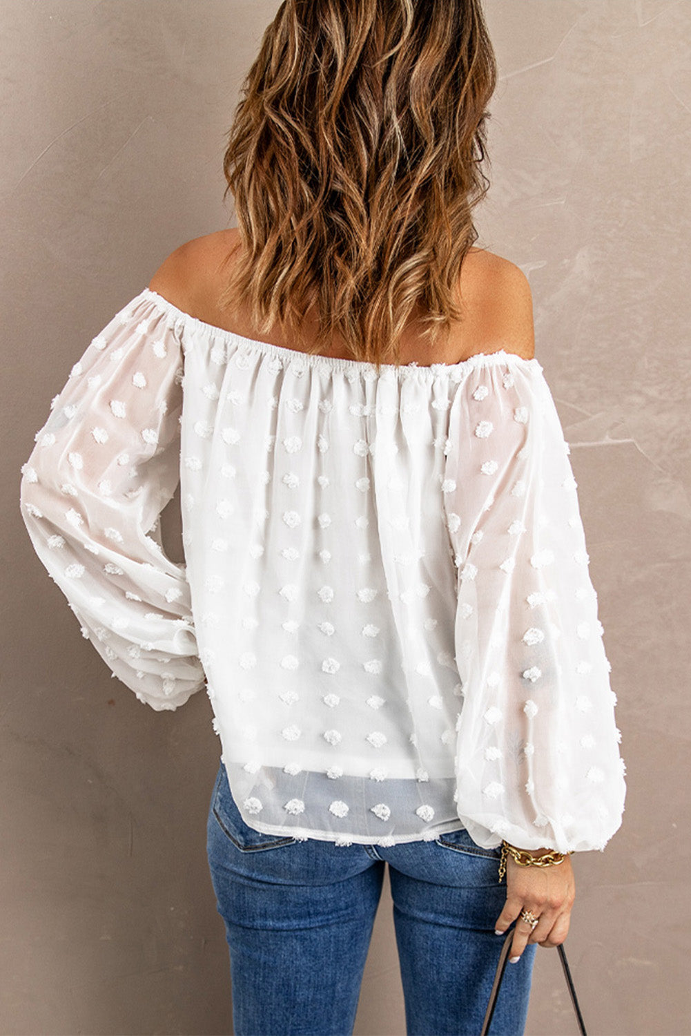 Blouse Blanche Epaules Denudees A Pois Suisses Manches Longues